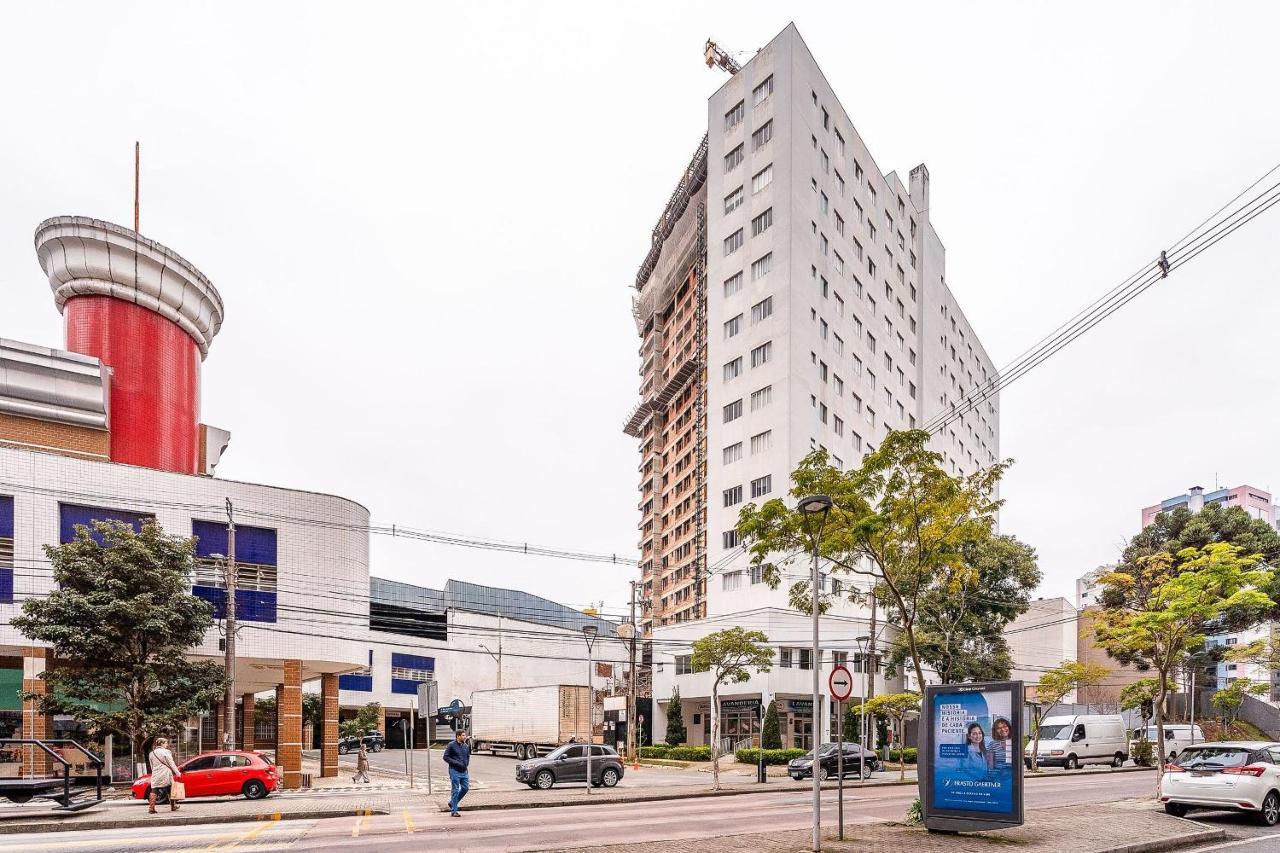 Predio Fantastico No Bairro Mais Requisitado De Curitiba Exterior photo
